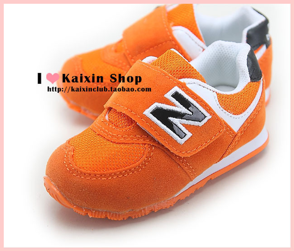 Кроссовки детские на липучке с контрастным логотипом