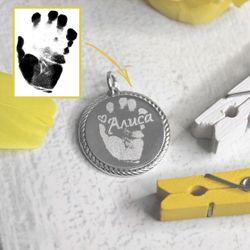 Кулон из серебра с отпечатком ладошки ребёнка на заказ