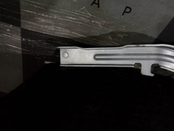 Петля капота правая Geely Atlas Pro 21-нв Б/У Оригинал 5032550100