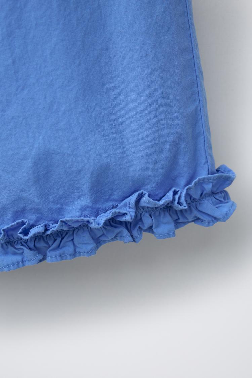 ZARA БРЮКИ-КЮЛОТЫ С ОБОРКАМИ, СИНИЙ