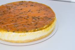 Чизкейк Манго-маракуйя