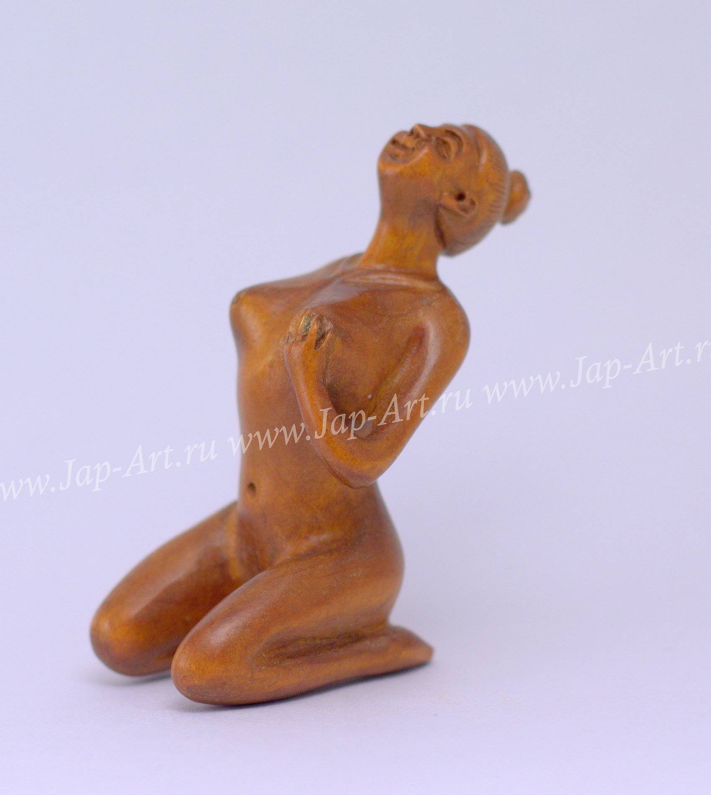 Нэцкэ Нагая красавица