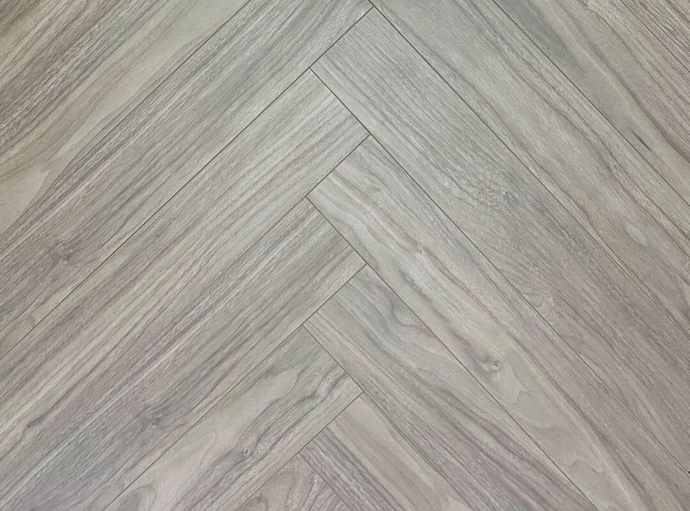 Ламинат CBM Koruna 12 мм 802 Орех Янова 2.209 м2