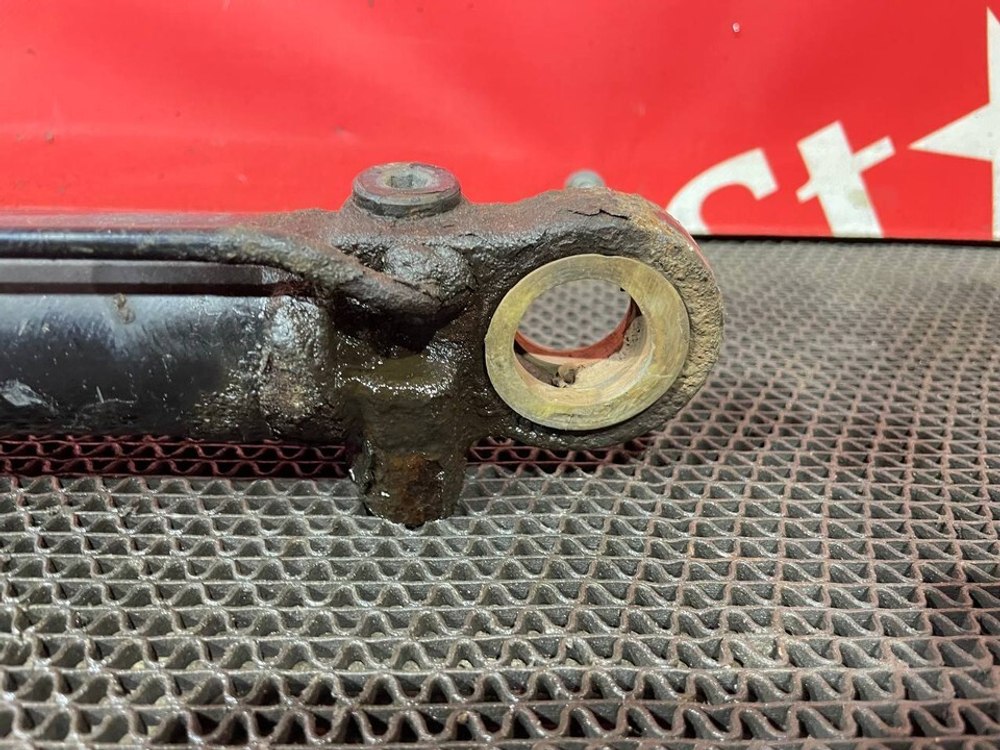 Цилиндр подъема кабины