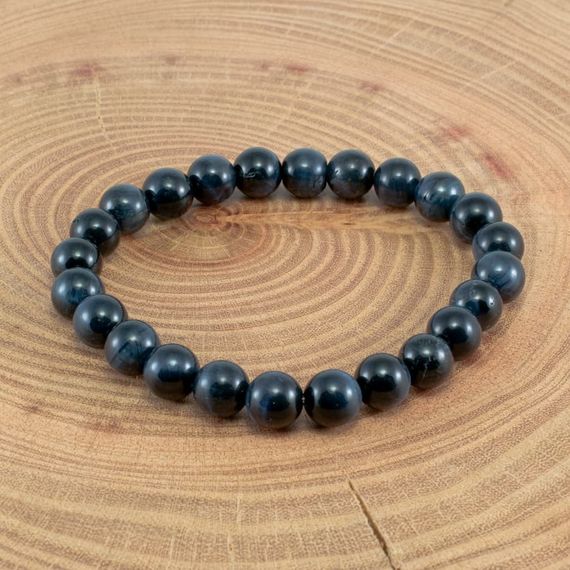 Браслет из бусин соколиного глаза.