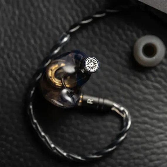 Celest IgniteX Beast Golden Red Mic USB-C