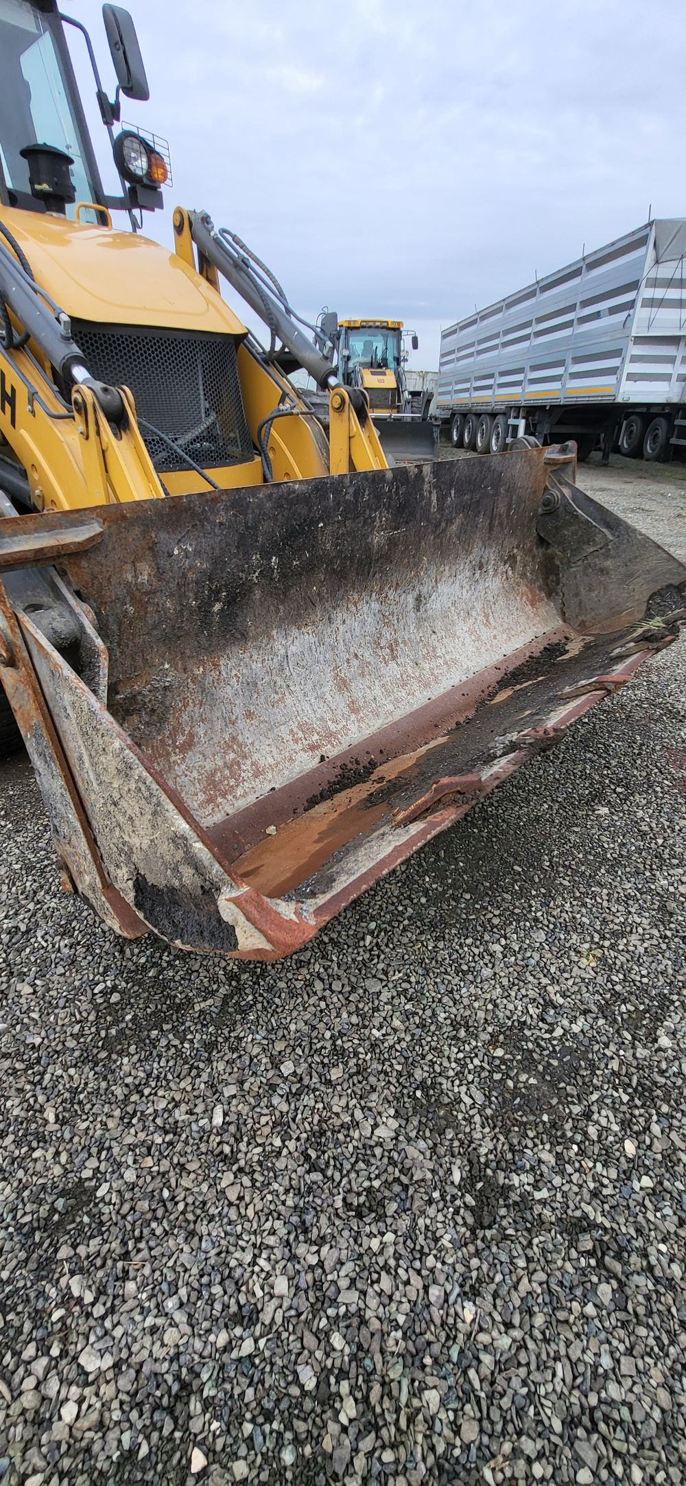 SHANMON 388 Экскаватор-погрузчик 388 (Дизельный, 4,8 л, 102 л.с., АТ)