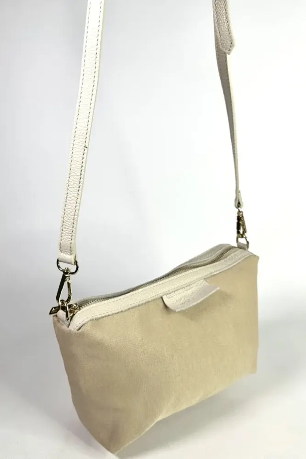 Женская светло-бежевая сумка-шоппер из натуральной кожи