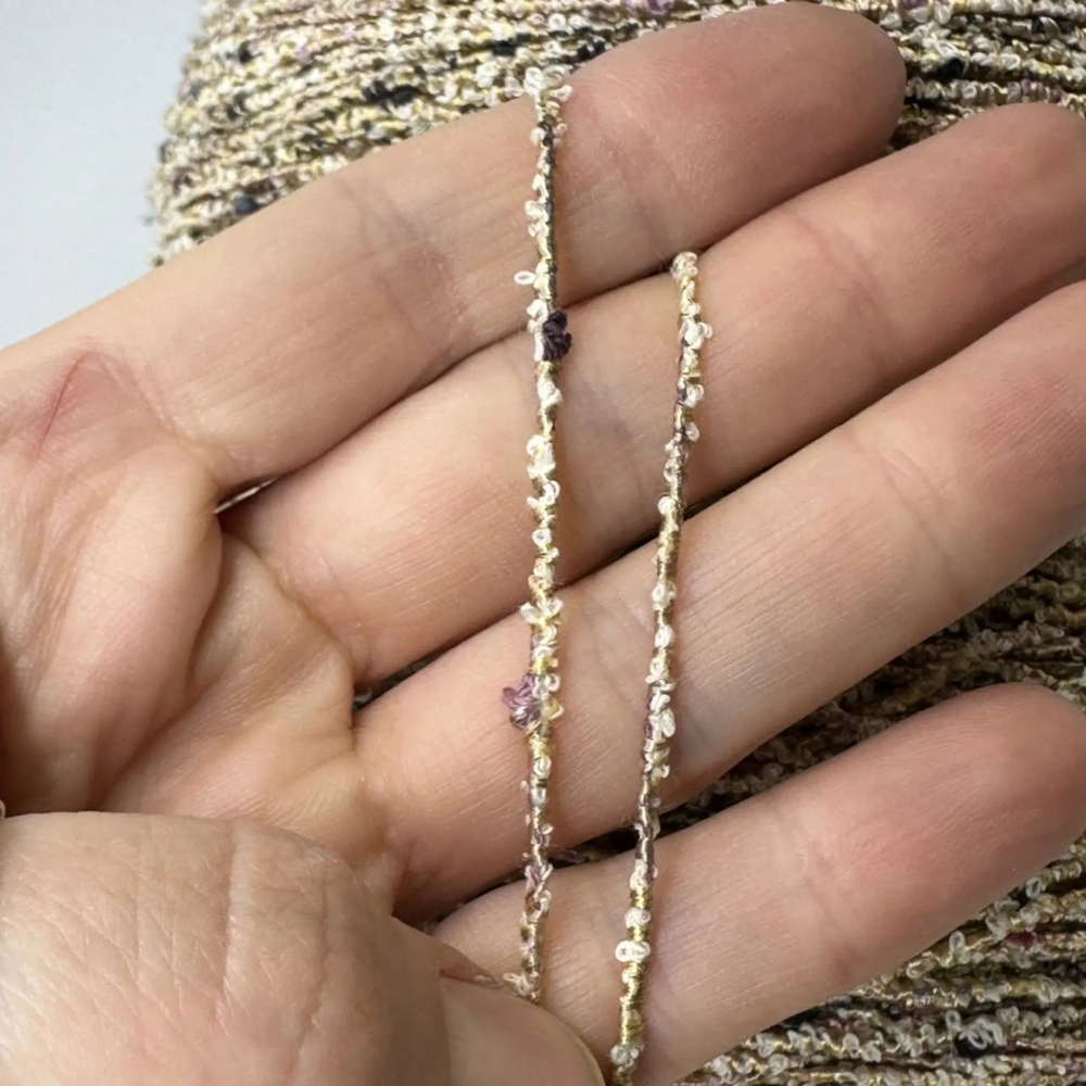 ALBICOCCO - Millefili SPA; 55% хлопок, 28% вискоза, 17% п/а; 170м/100гр; Мелкое букле; col.23115, цвет: бежево-золотистая с черными и бордовыми включениями