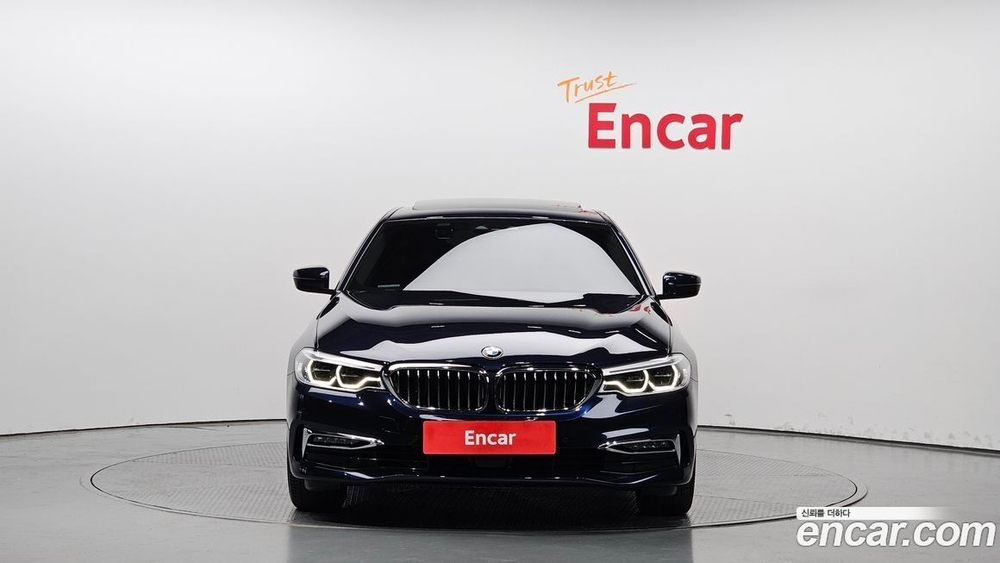 BMW 5 Series (G30) 520i Luxury (05.2020)