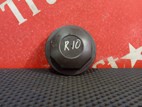 Крышка ступицы передней