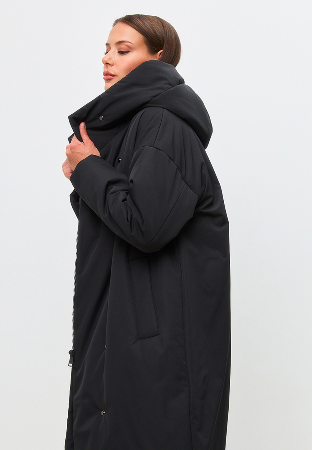 Пальто в минималистичном стиле