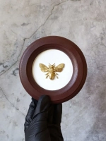 Панно на стену для интерьера Пчела