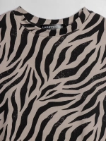 Летний костюм для девочки, лонгслив и юбка