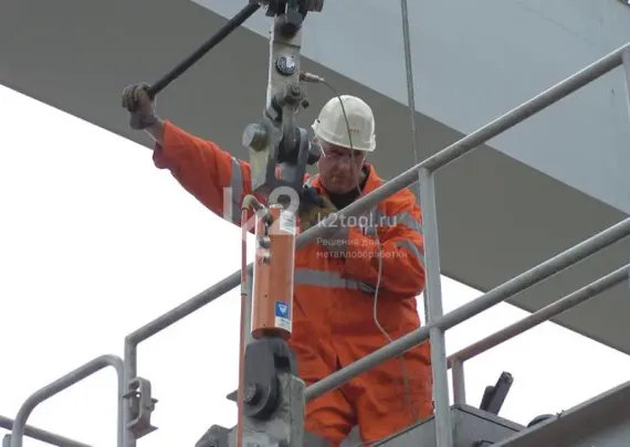 Тянущий домкрат Holmatro HPJ 100 H 15 двойного действия с гидравлическим возвратом