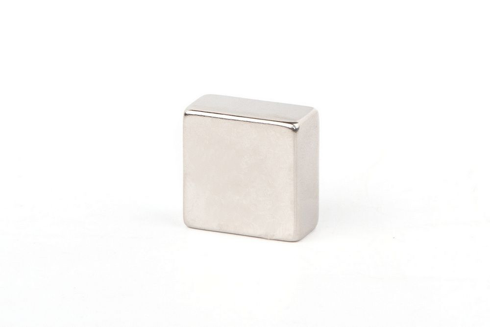 Неодимовый магнит прямоугольный 20х20х10 мм