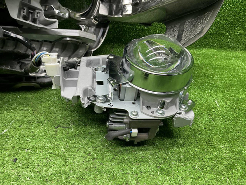 Битая Фара правая Land Cruiser 200 (15-21) LED