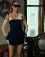 Платье с бочками, Черно-белый