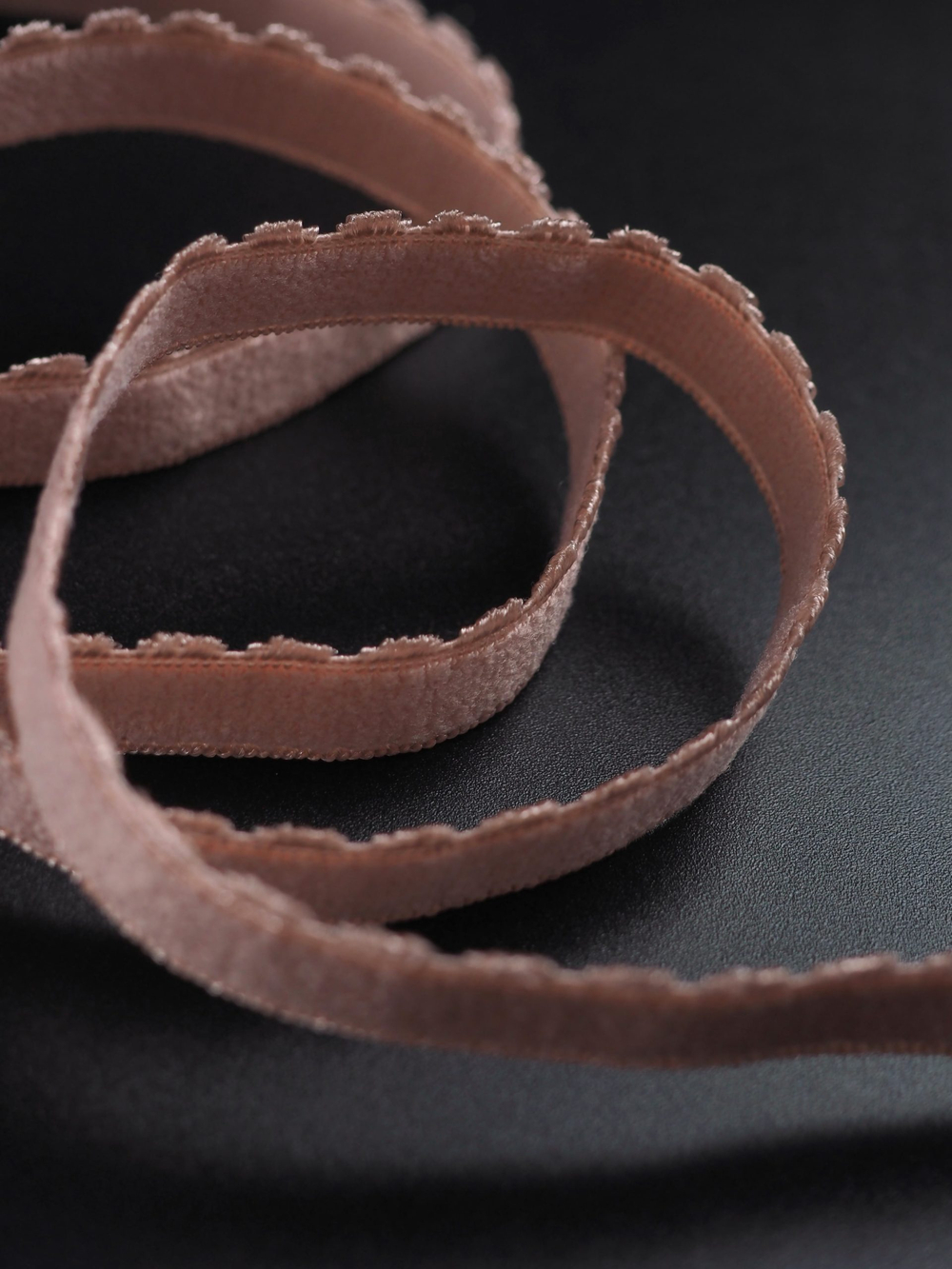 Резинка отделочная пудровая ажурная ширина 10 мм с учетом фестона