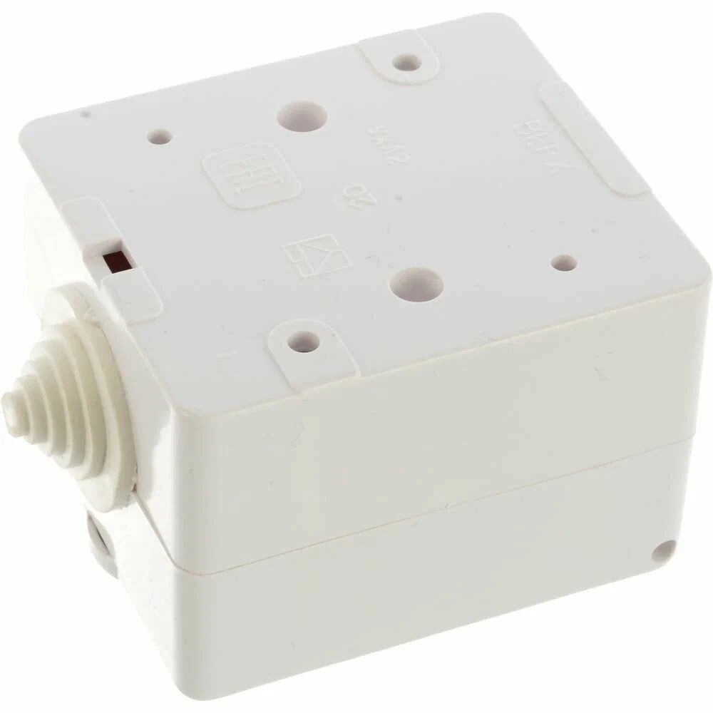 IP44 Розетка брызгозащищенная откр.уст.с з/к одномест.(16А) РА16-660