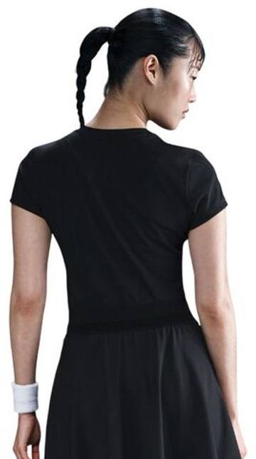 Женская теннисная футболка Nike Court Advantage Dri-Fit Short-Sleeve Tennis - черный