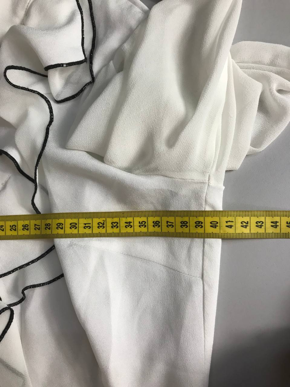 Блузка Shendel с контрастной строчкой, маркировка 36, визуально 42 размер