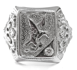 Ювелирное мужское кольцо из серебра 925 пробы,вставка фианит,размер 21.5