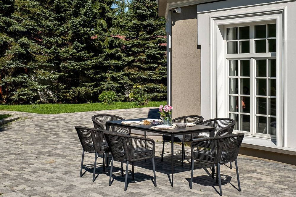 "Малага" обеденная группа на 6 персон со стульями "Марсель", каркас темно-серый, роуп темно-серый