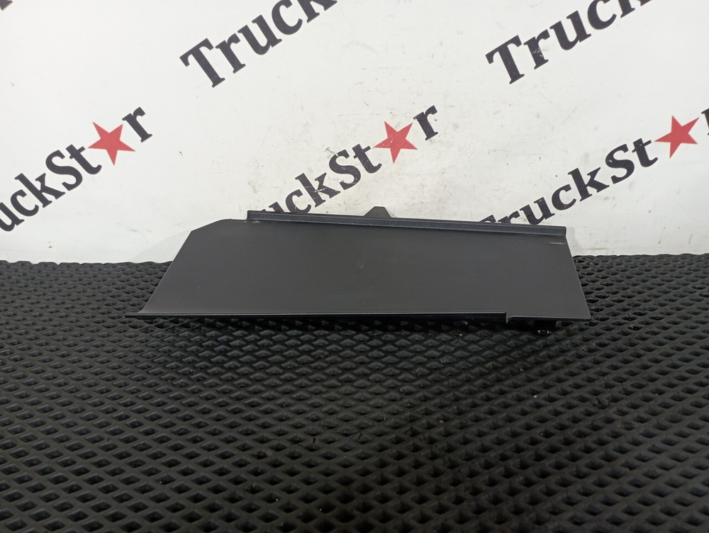 Накладка торпедо 2023г