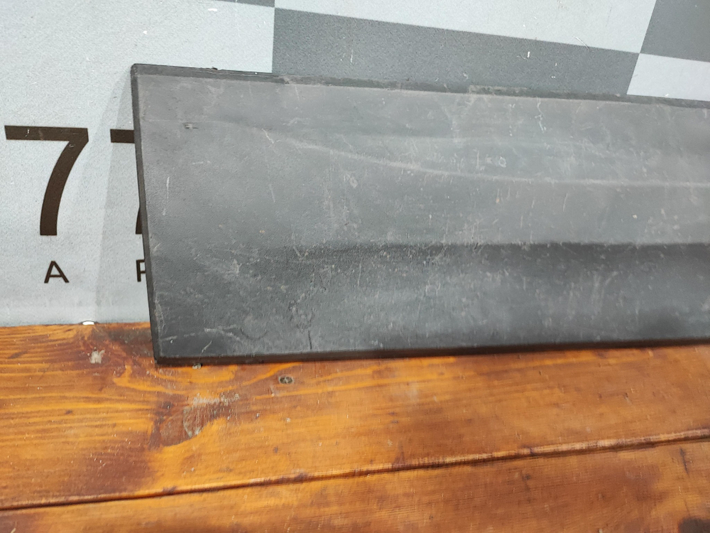 Накладка двери передней левой Skoda Karoq 17-нв Б/У Оригинал 57A854939