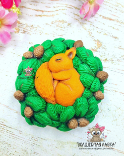 Силиконовая форма Белочка на еловых ветках