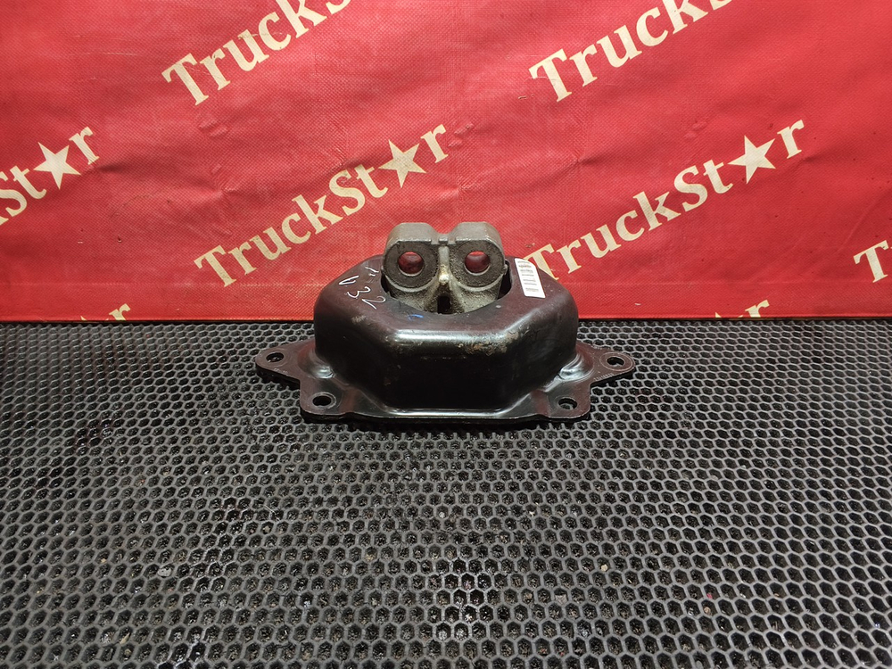 Подушка двигателя задняя 2017г.