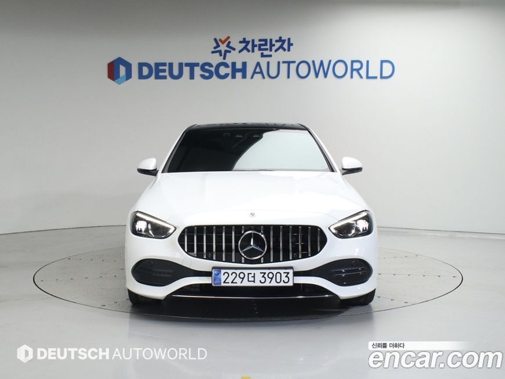 Mercedes-Benz C-Class W206 C300 4MATIC Avangarde (12.2023)