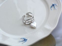 Кольцо Fluid с жемчужиной