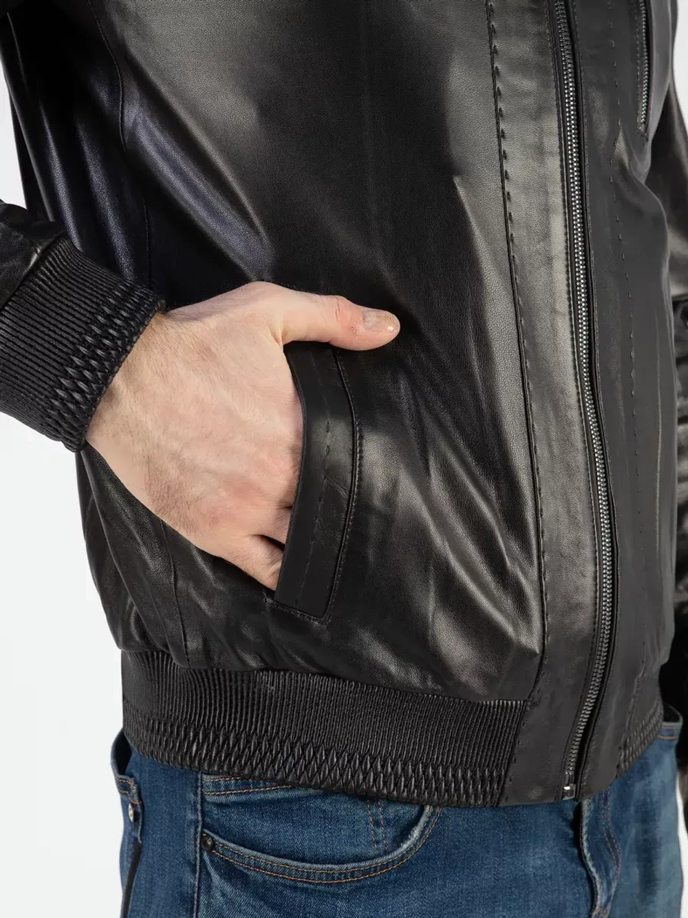 Кожаная куртка демисезонная