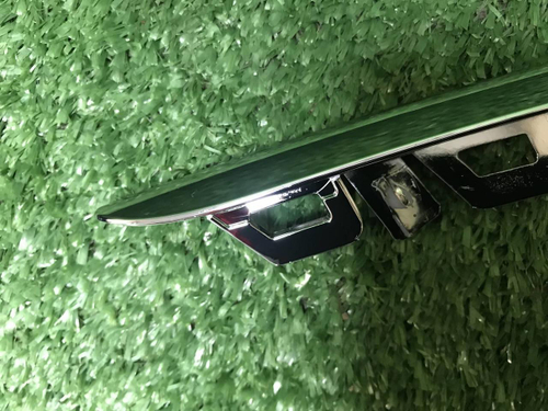 Молдинг переднего бампера Mercedes S W222 (17-20)