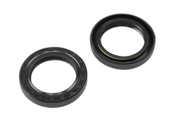 Сальник 40х57,15х9 а/м ВАЗ-21213, 2121-2123 корпуса внутреннего шарнира (с пружиной/NBR) Резинотехника г. Балаково ( ОЕ 2123-2303120/121 )