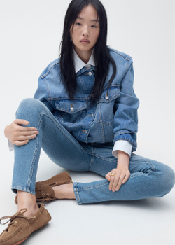 Джинсы-скинни со средней талией