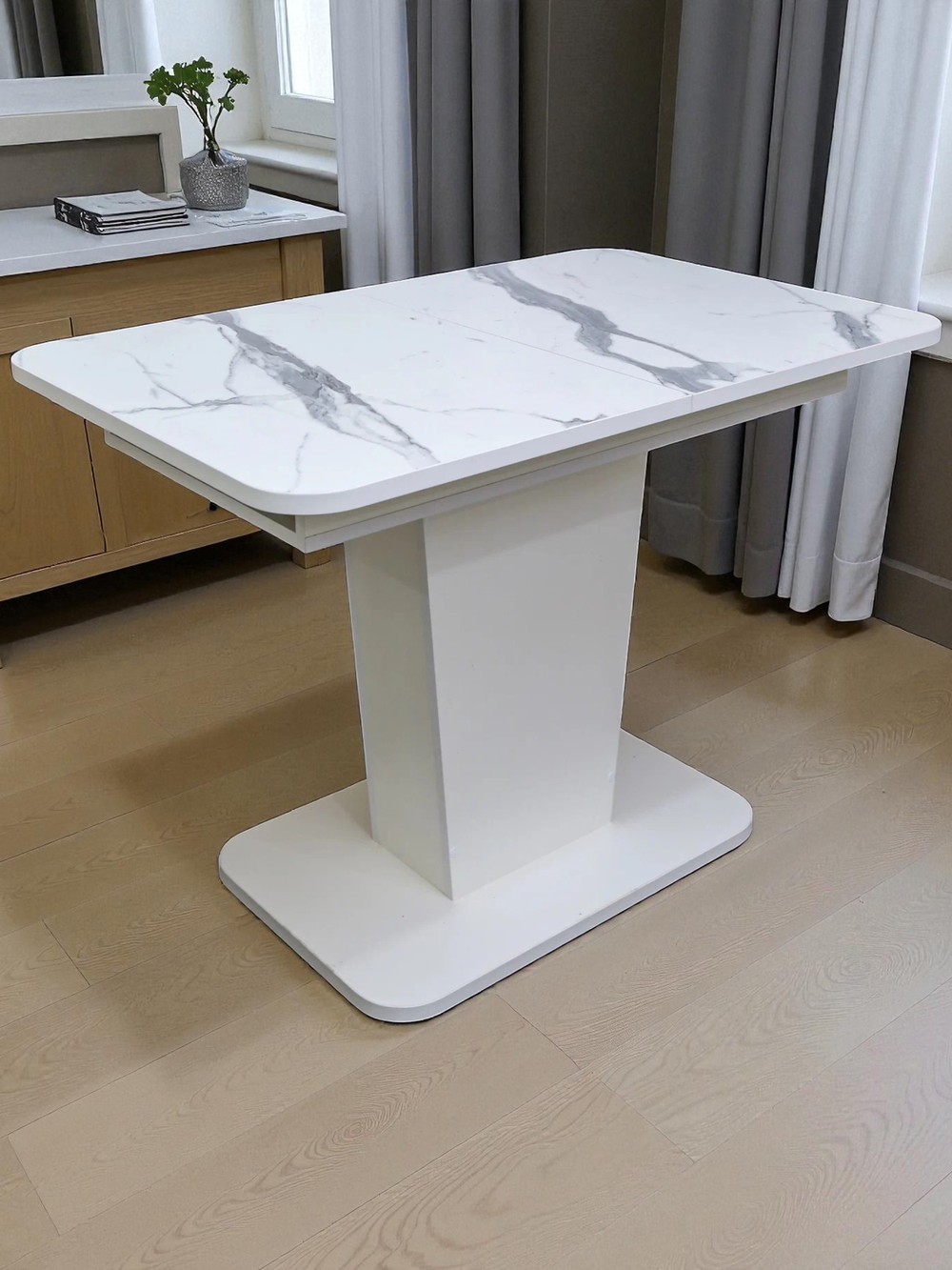 Кухонный стол раздвижной на одной ноге