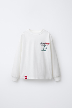 ZARA ФУТБОЛКА С ПРИНТОМ В ВИДЕ БРЕЛКА, БЕЛЫЙ