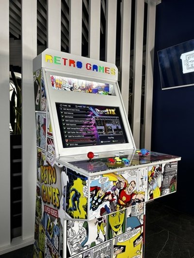 "Retro Games - Comics" аркадный автомат