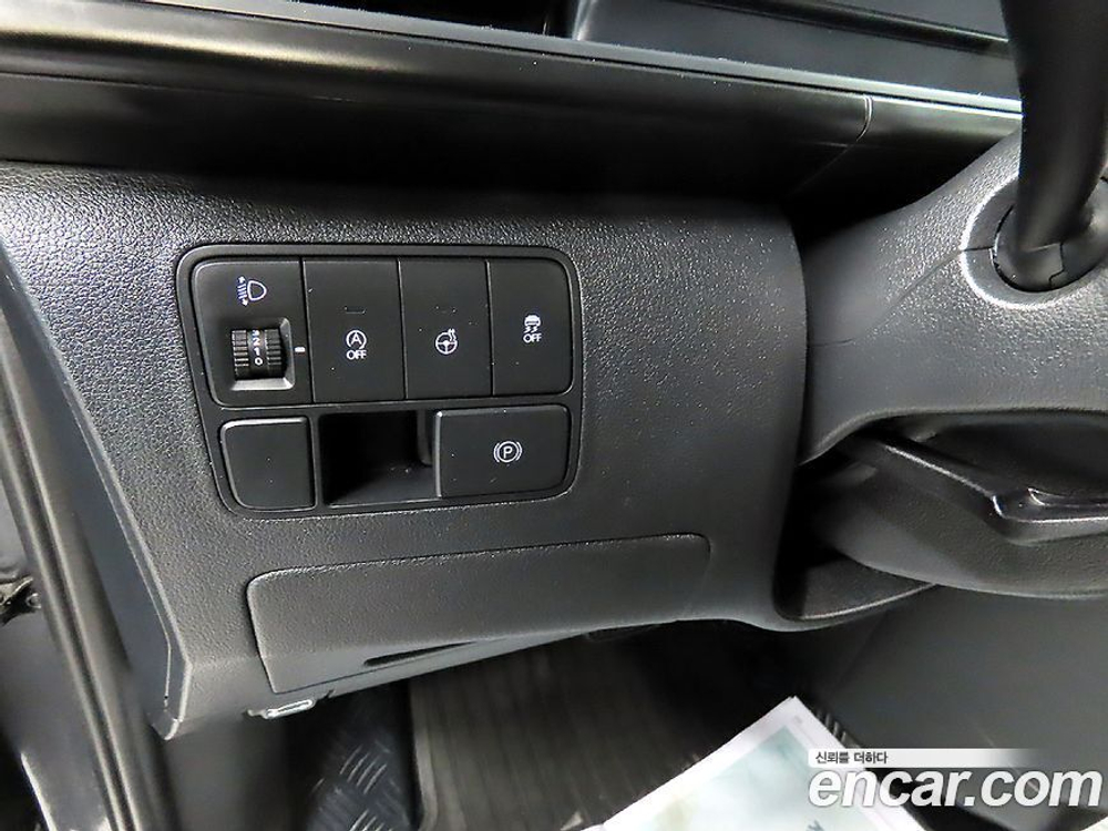 Hyundai Staria Cargo 3-х местный (11.2022)
