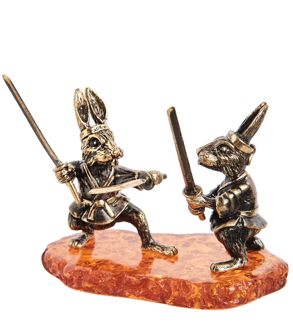 Народные промыслы AM- 980 Фигурка «Зайцы Самураи» (латунь, янтарь)