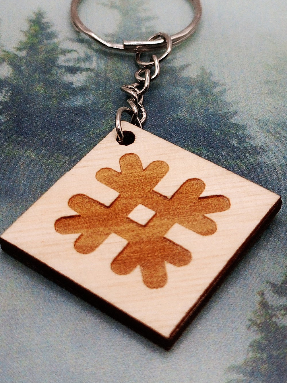 Брелок из дерева Целебник
