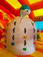 Коммерческий надувной батут «Драконье логово», с крышей, 12*8*7 м