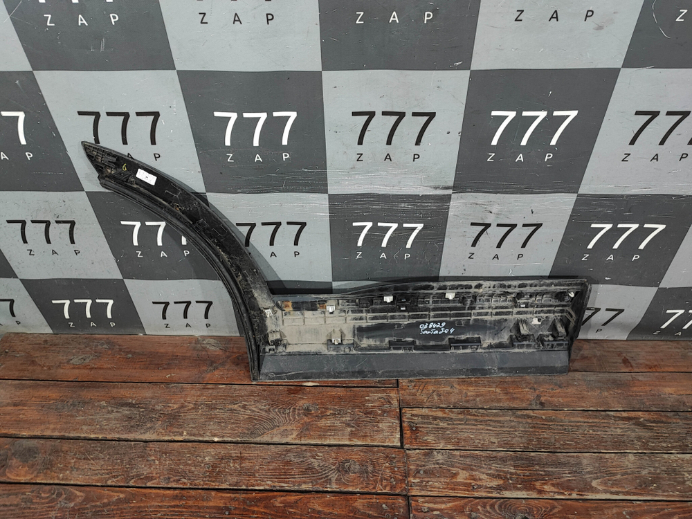 Накладка двери задней левой Hyundai Santa Fe 4 (TM) 18-нв Б/У Оригинал 87731S1100