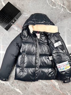 Пуховик Moncler