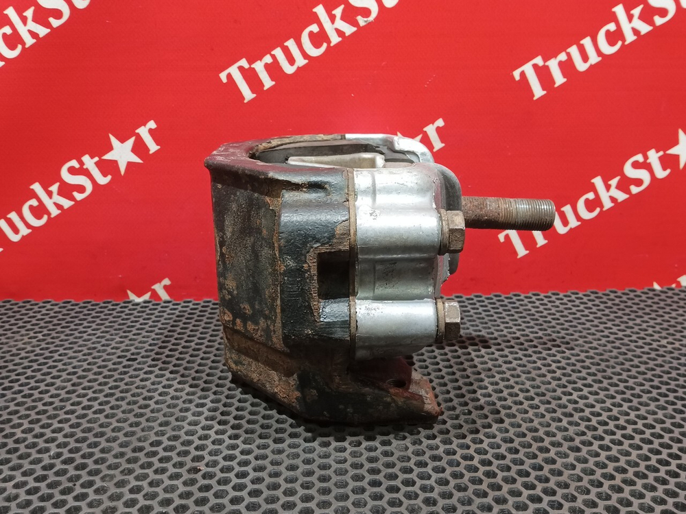 Подушка двигателя задняя