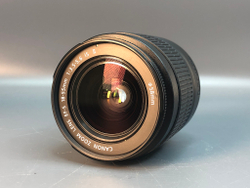 Canon 550D Kit 18-55mm, 12.890 кадров пробега