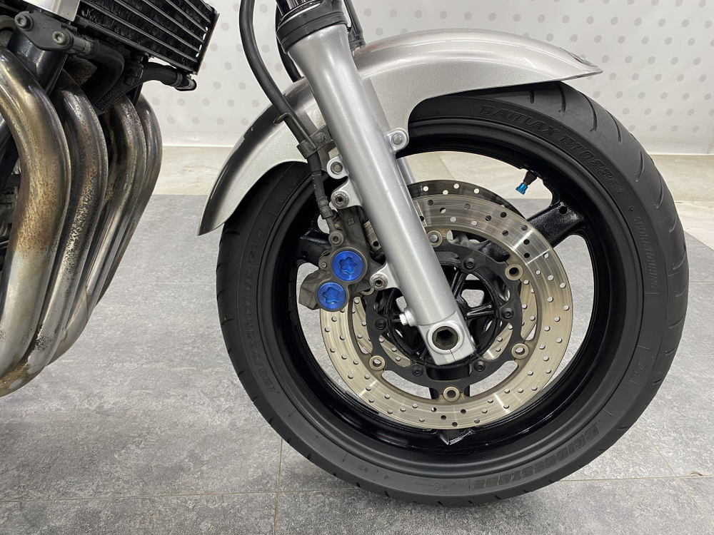 Yamaha XJR1300, 2004